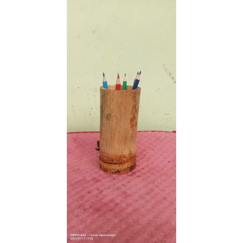 

tempat alat tulis dari bambu