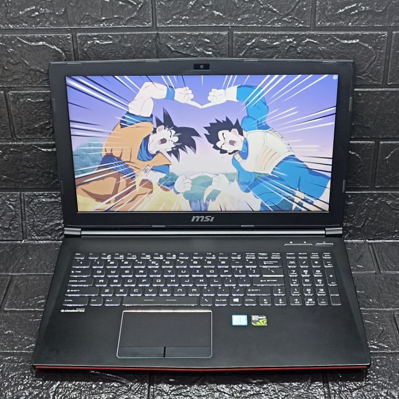 Laptop Gaming MSI E16J9IMS Intel Core I7-7700HQ 8/500GB GTX 1050