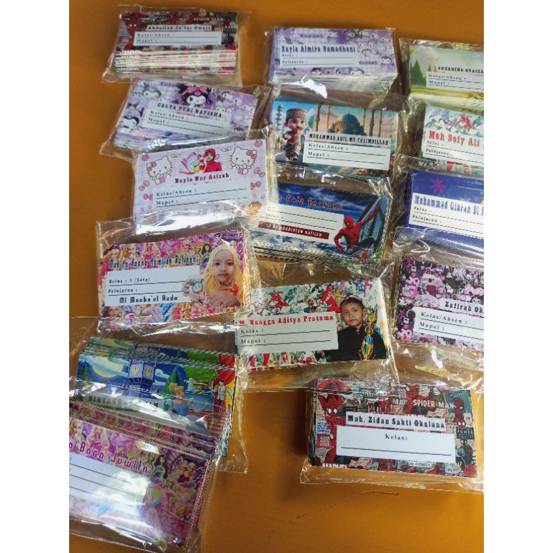 

STIKER BUKU CUSTOM/STIKER MAPEL PAKAI FOTO SENDIRI