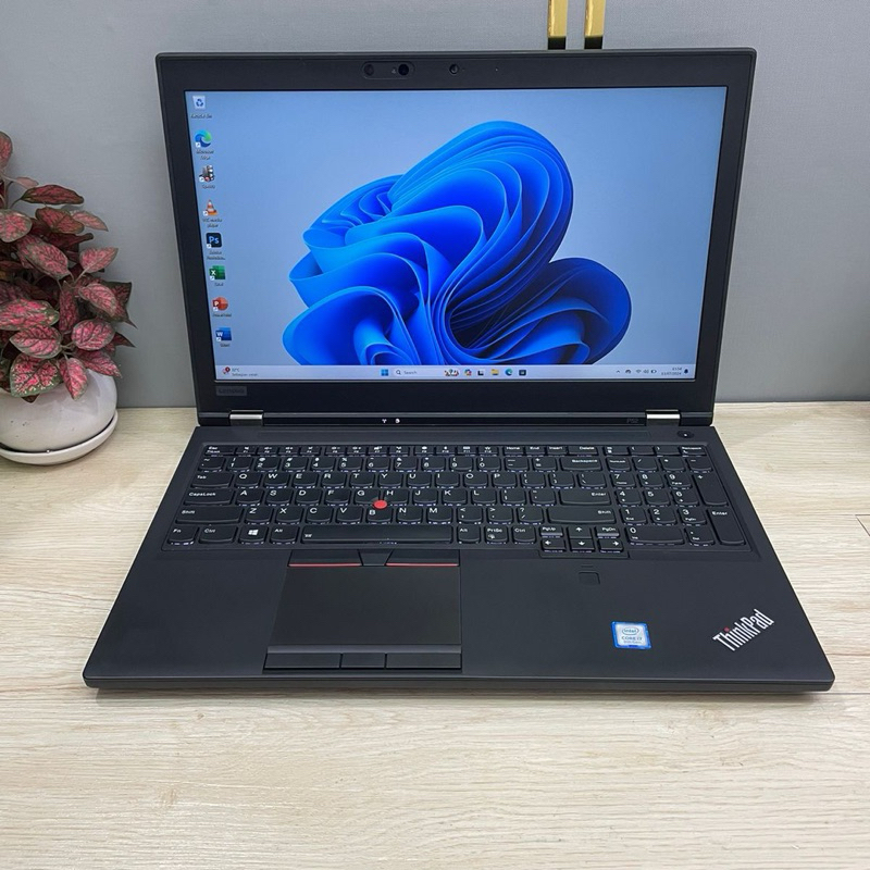 LAPTOP LENOVO THINKPAD P52 P50 P53 i7 GEN8 RAM 128 GB SSD NVME 4 TB VGA DAUBLE NVIDIA 4 GB PROMO MUR