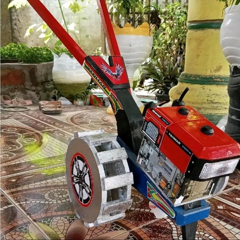 Mainan anak miniatur traktor sawah/ traktor bajak sawah