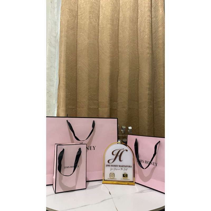 

PAPERBAG JIMSHONEY WAJIB ORDER BUBLE WARP (baca descripsi)