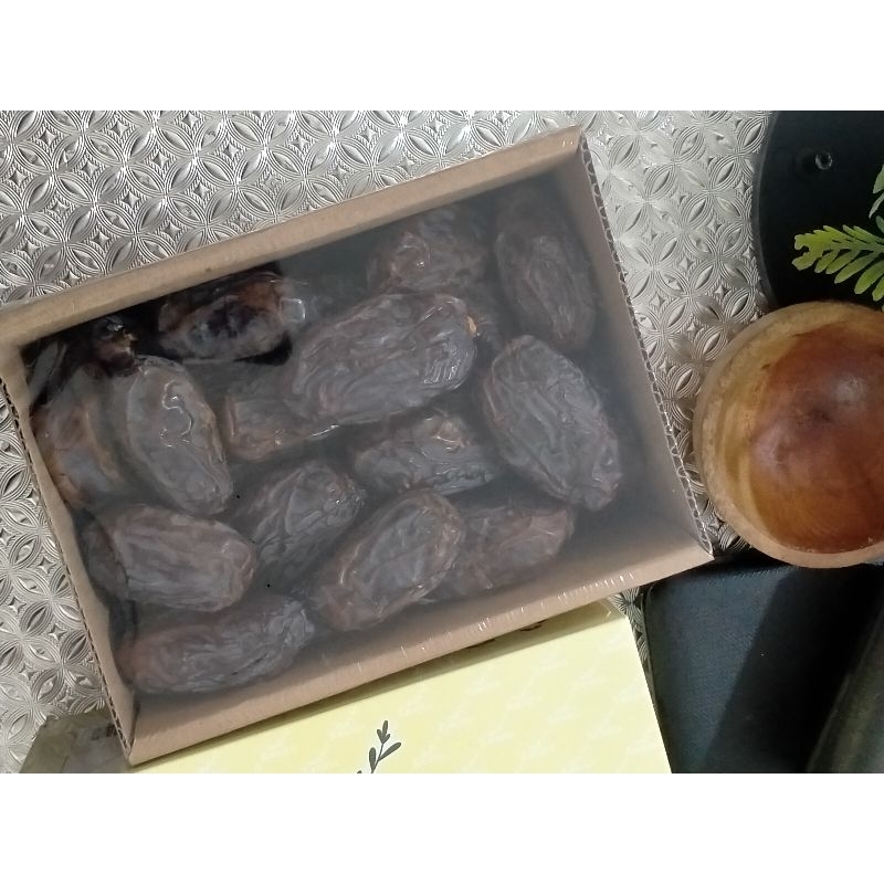 

Kurma Medjool jumbo 1 kg|Fresh|murah|kualitas terbaik