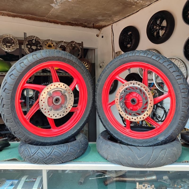 velg CB150R old + ban original copotan