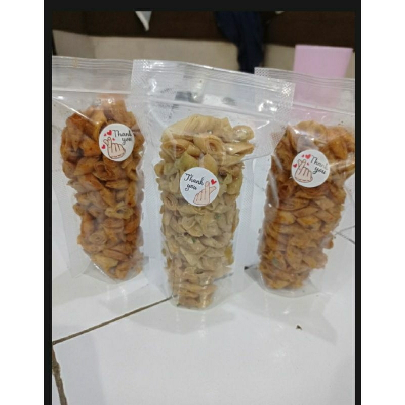 

keripik pangsit renyah