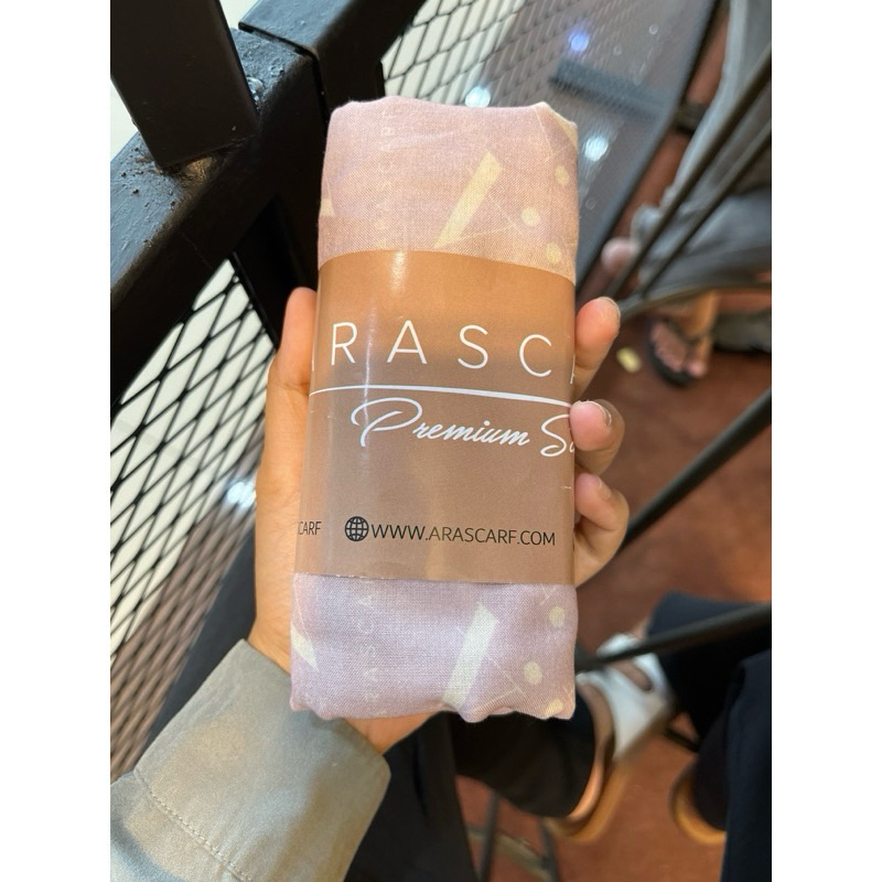 HIJAB SEGIEMPAT NEW MONOGRAM SERIES VOL 4.0 | BY ARASCARF