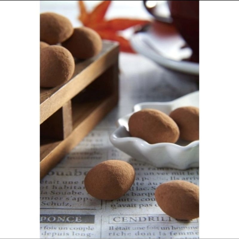 

ECERAN 1 PCS BERYL'S TIRAMISU IMPORT MALAYSIA HALAL