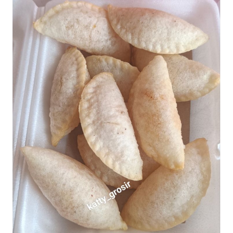 

Cireng isi Ayam suwir (10pcs)/ cireng isi ayam