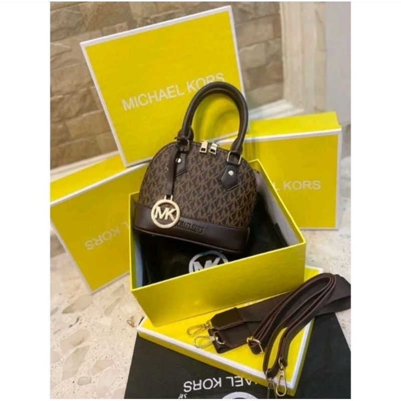 TAS IMPORT WANITA MK
