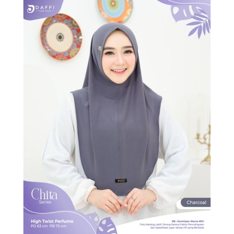 Chita Daffi Hijab Style