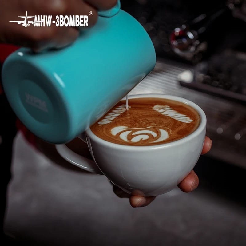 Cangkir dan Pisin keramik Putih satu set untuk Kopi 240ml berat 500 gr