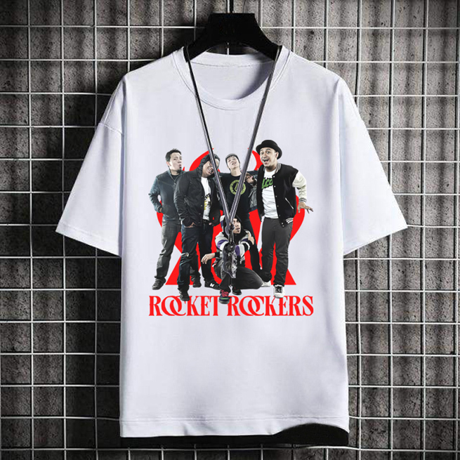 Kaos Band Rocket Rockers Tshirt Bahan 100% Cotton White | Tangan Pendek & Tangan Panjang | Shortslee
