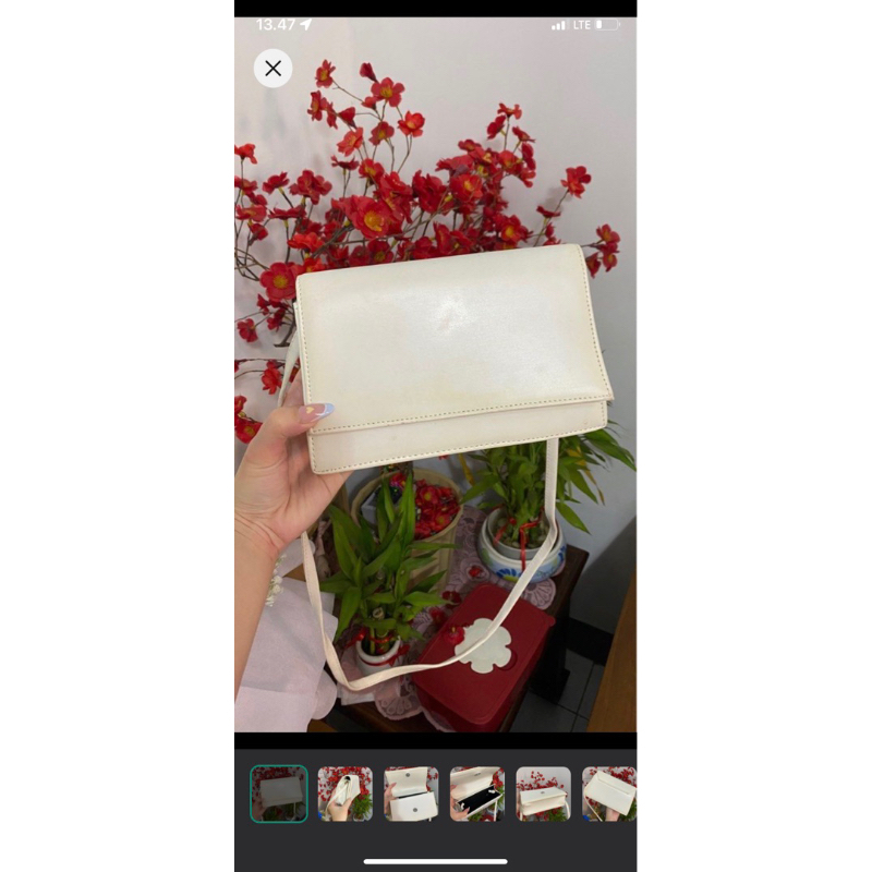 Tas selempang putih kecil