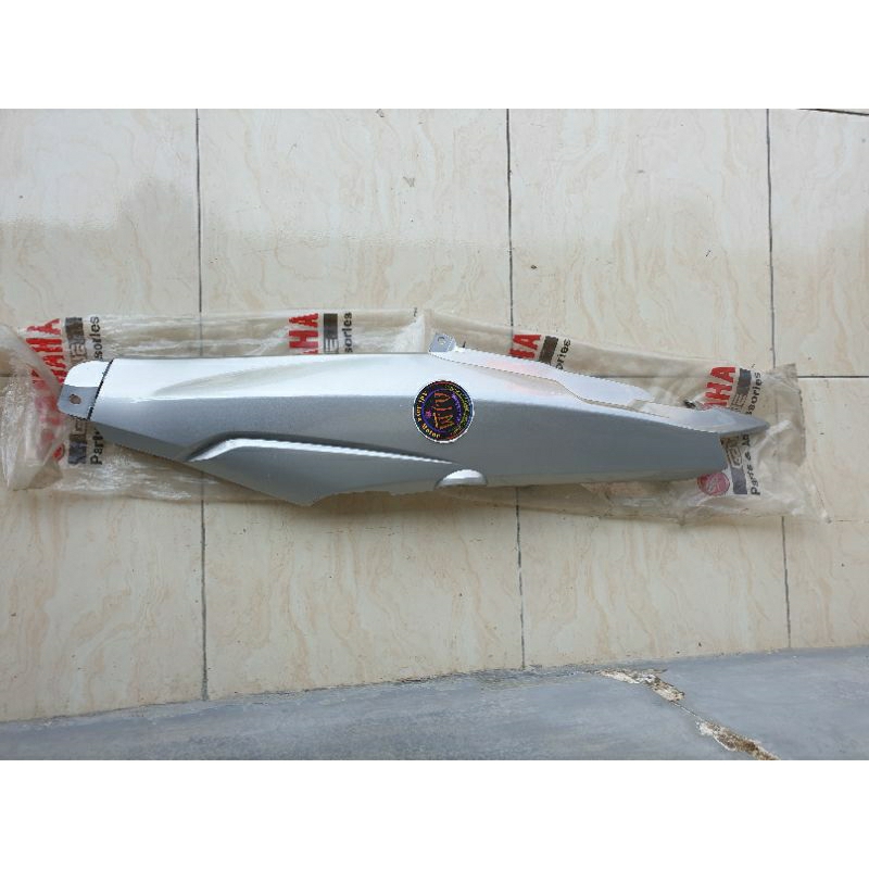 Cover Body Belakang Yamaha Vega R New Silver Kiri Original