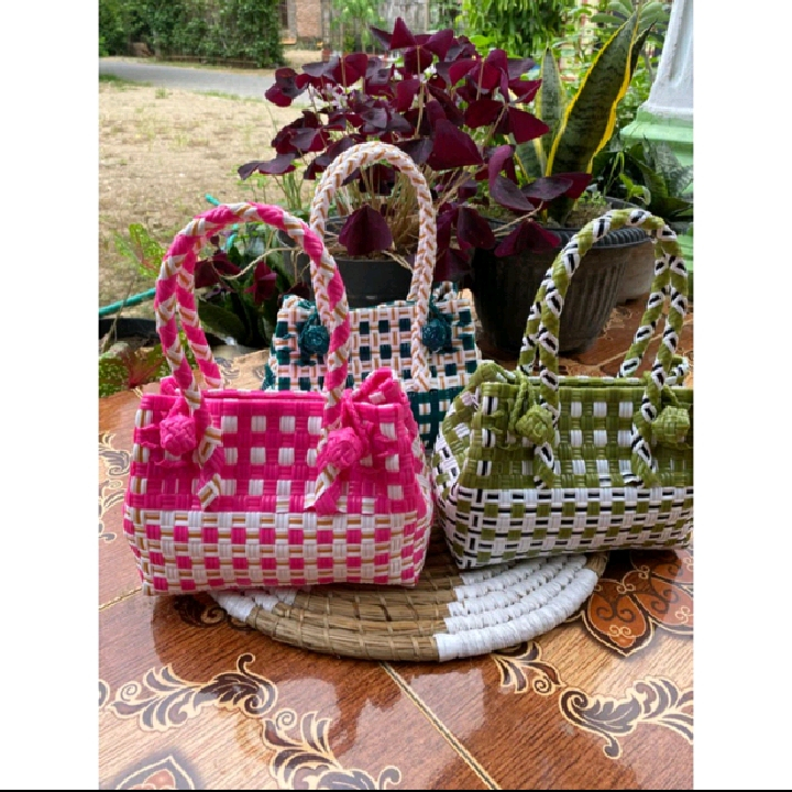 Tas Jali Premium Anyaman plastik dengan kancing 2/ ukuran xs