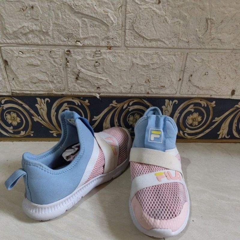 Sepatu Fila Anak