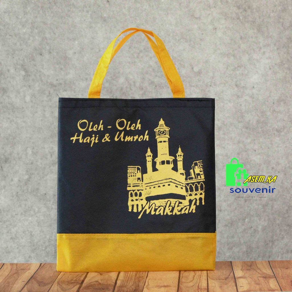 

TAS GOODIE BAG SOUVENIR KADO OLEH OLEH HAJI DAN UMROH GROSIR MURAH HITAM KUNING