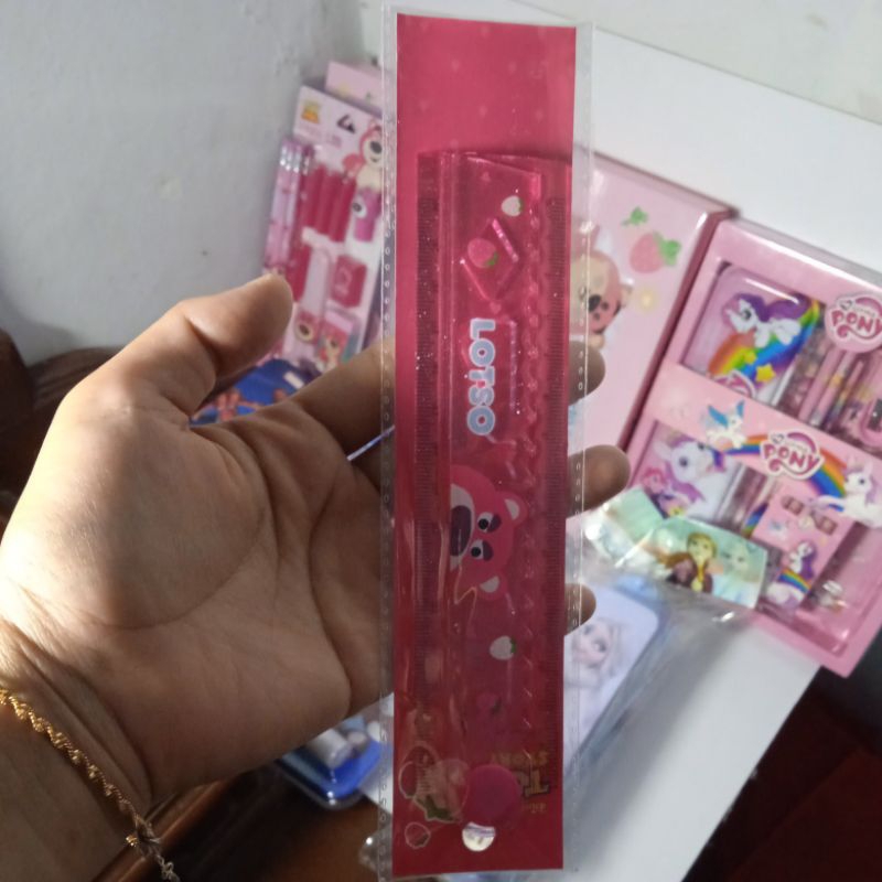 

Penggarisan Lotso ATK Anak Lotso