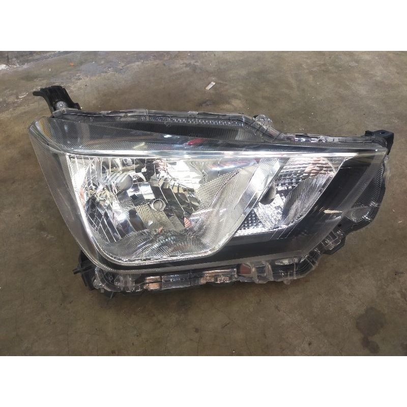headlamp Ayla Agya 2023 2024