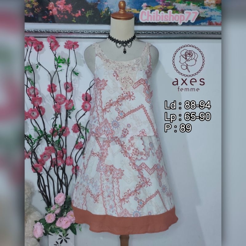 Axes Femme dress