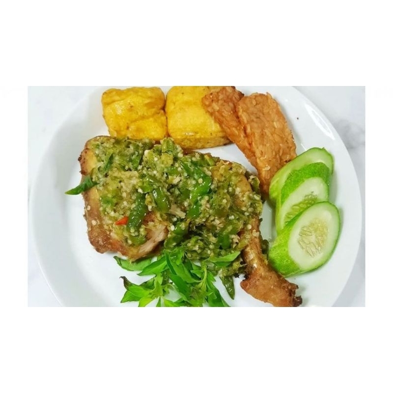 

AYAM PENYET CABE IJO