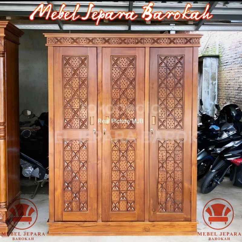 Lemari Pakaian Ukir Bunga Seribu 3 Pintu dan 2 Pintu Kayu Jati Minimalis Almari Klasik Serbaguna