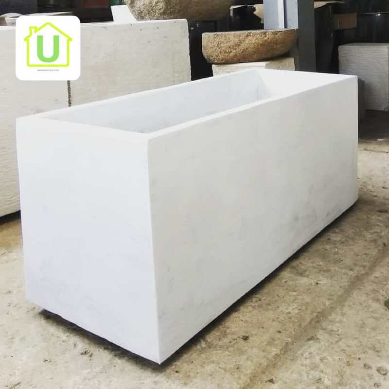 pot beton pot kotak persegi panjang  finishing di cat putih doff 1m x 30 x 30
