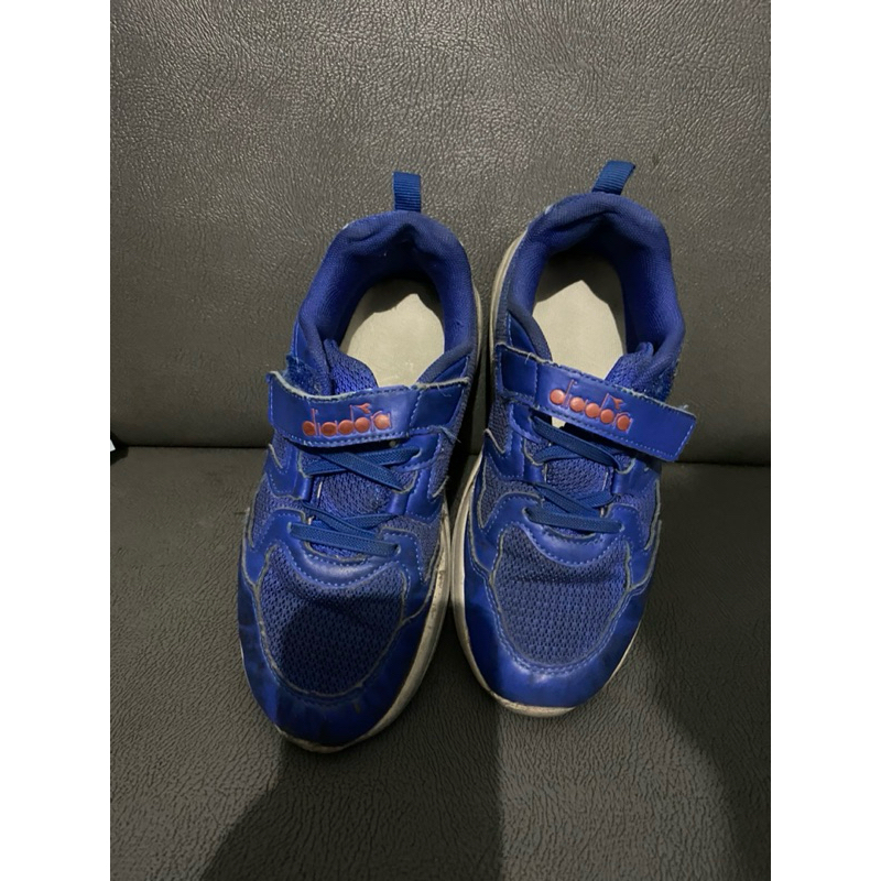 sepatu anak diadora size 35