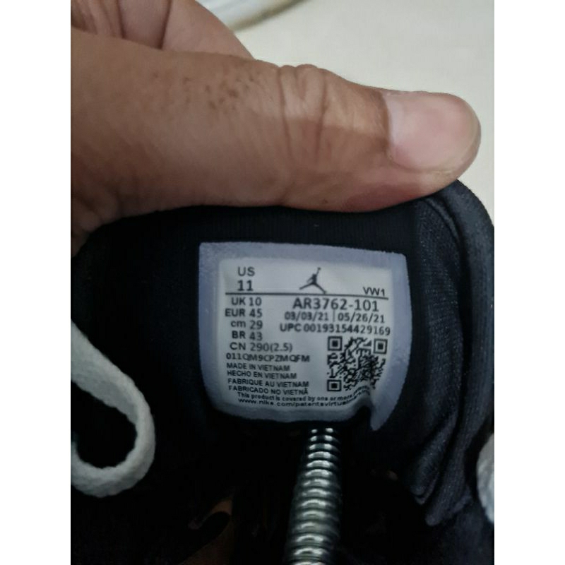 Sepatu Aj Access White Black University