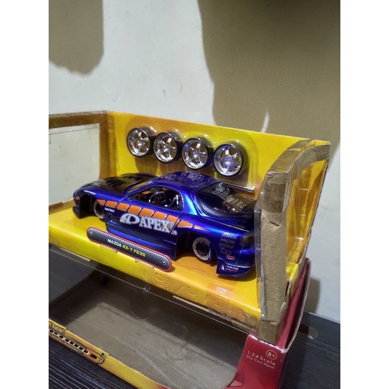 Jada Toys Import Racer Option D Mazda Rx-7 FD3S Apex 1/24