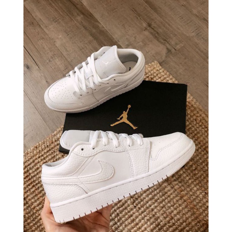 Ready Menarik  SEPATU A1R JORDAN PUTIH FULL LOW PRIA DAN WANITA TERLARIS DAN TERBARU