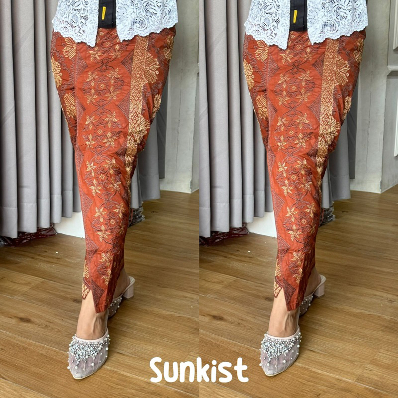 [SALE] Kamen Bali Jadi Bordir Strait Mix Gold Kamen Saja - Kamen Bordir Bintang - Bawahan Kebaya Wis