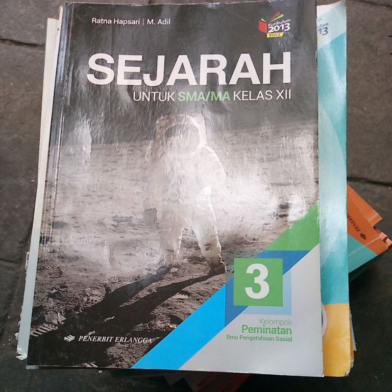 SEJARAH ERLANGGA XII