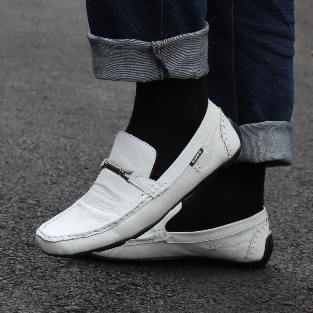 Sepatu Pansus Kasual Kulit Sapi Asli Slop Putih Pria Model Moccasin