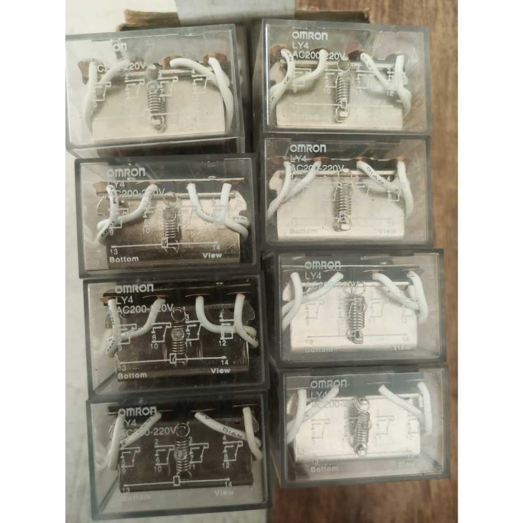 RELAY OMRON LY4 220 VOLT