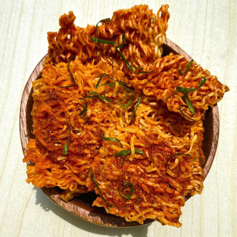 

Mie Cikruh Pedas Daun Jeruk/ Mie Kering/ Mie Kremes isi 1kg