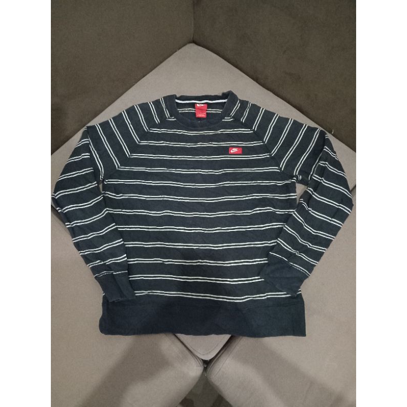 Crewnek nike salur second