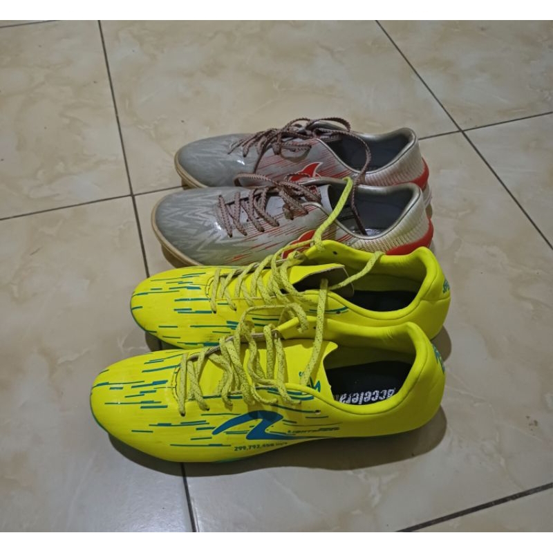 sepatu bola specs ls reborn