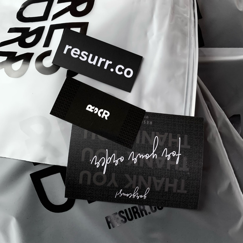 

EXTRA STICKER, THANK YOU CARD AND BRAND TAG