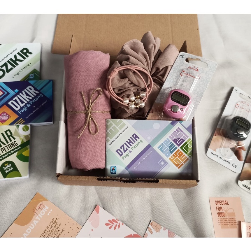 

FG2 E HAMPERS HIJAB BELLA SQUAREGIFT BOXWEDDINGBIRTHDAYGRADUATIONKADOHADIAH