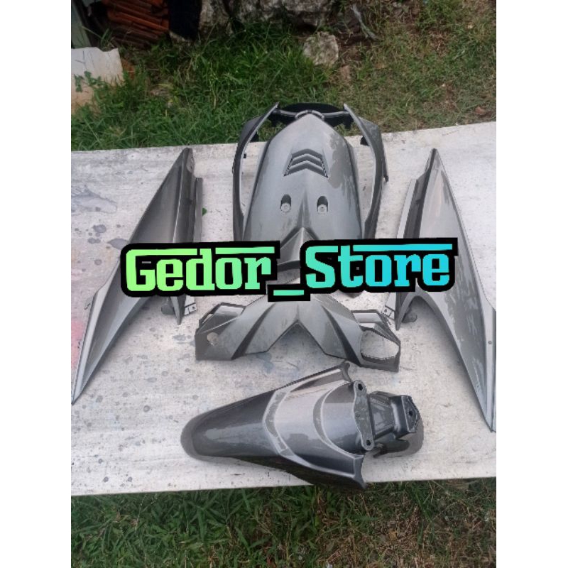 Full body halus Honda Beat Karbu Tahun 2010-2012 Warna Abu Gray