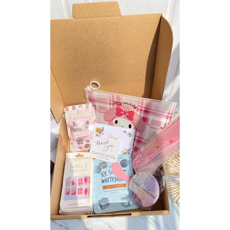 

hampers wanita by _buketgift