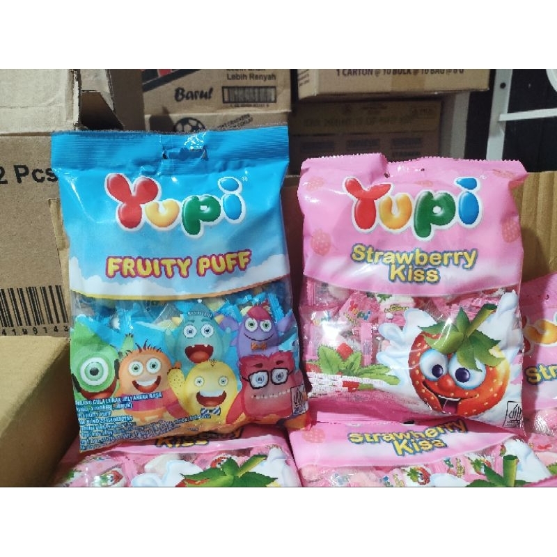 

Permen Yupi Strawberry Kiss - Fruity Puff Sak Bag 120 gr isi 50 pcs