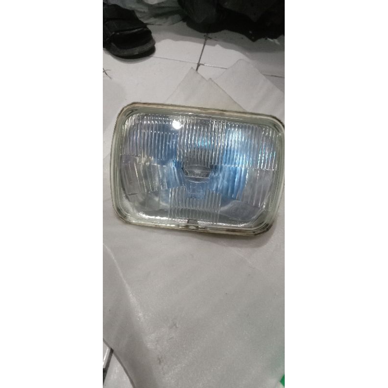 lampu depan /seal beam Mitsubishi L300 original merk koito