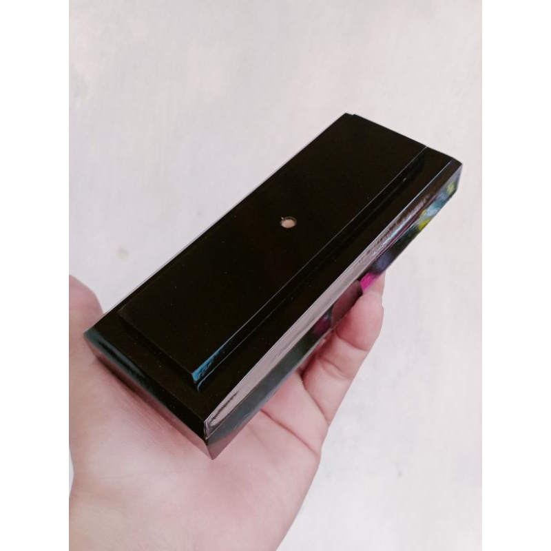 TATAKAN PLAKAT KAYU/VANDEL/AKRILIK