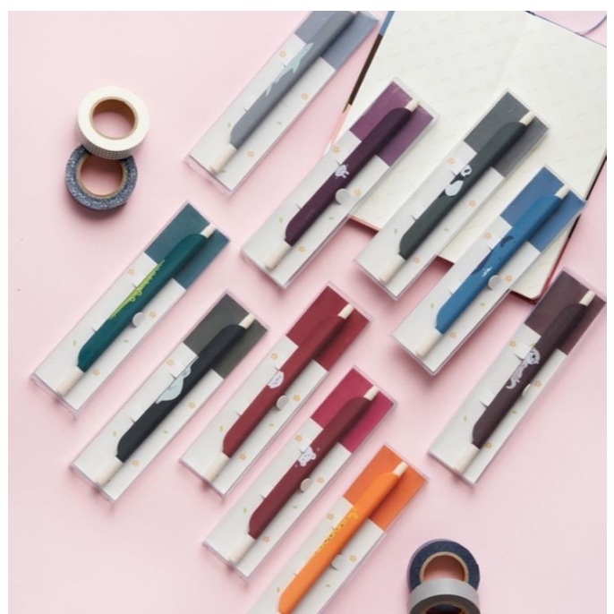 

Pulpen Ballpoin 2 in 1 ATK Pen Tinta Warna dan Penggaris Multifungsi Tipis 0,38mm Design Jepang Uniq Dengan Tutup