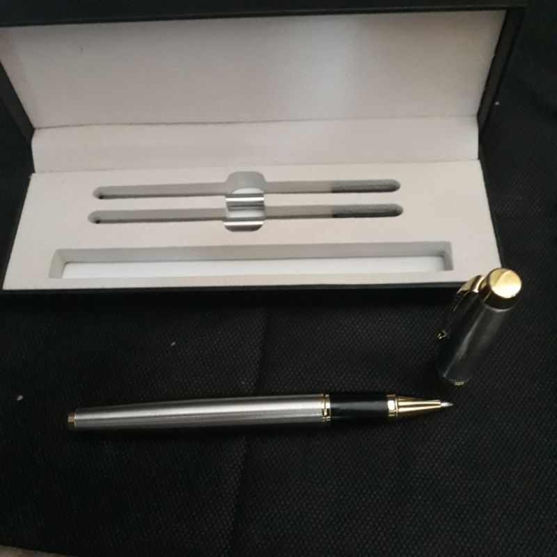 

Ay00! Giftset Profesional Pen Hampers Bollpoint Mewah Parker Gift Box Exlusive With Two Refill