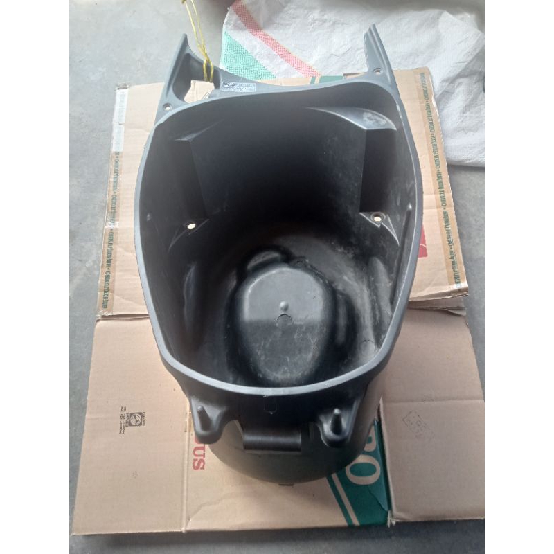 box bagasi Vario 125 old KZR ori original