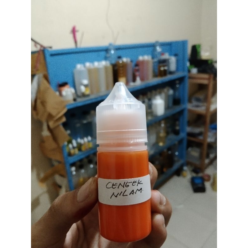 Essen oplosan aroma cengek Nilam