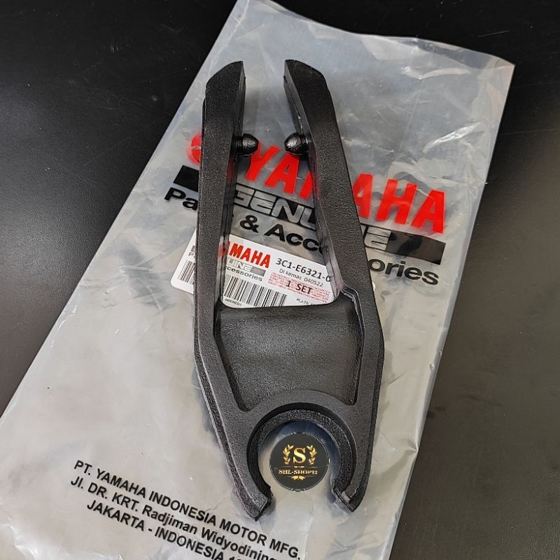 KARET TAHANAN RANTAI BANTALAN PENAHAN RANTAI YAMAHA VIXION OLD (3C1) KARET RANTAI VIXION OLD